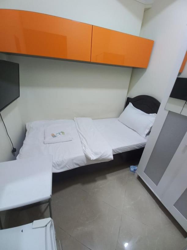 Small Budget Rooms For 'Girls' Only In Dubai, Marina Exteriör bild