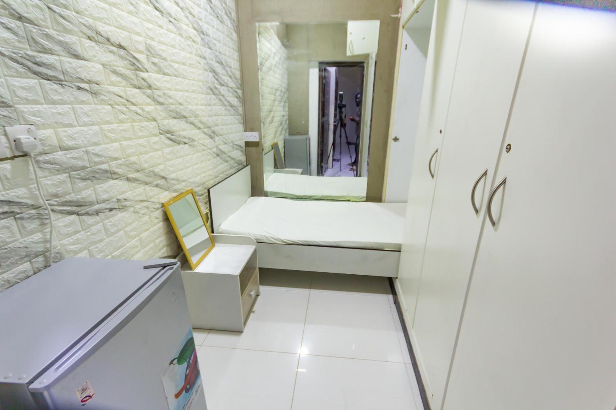 Small Budget Rooms For 'Girls' Only In Dubai, Marina Exteriör bild