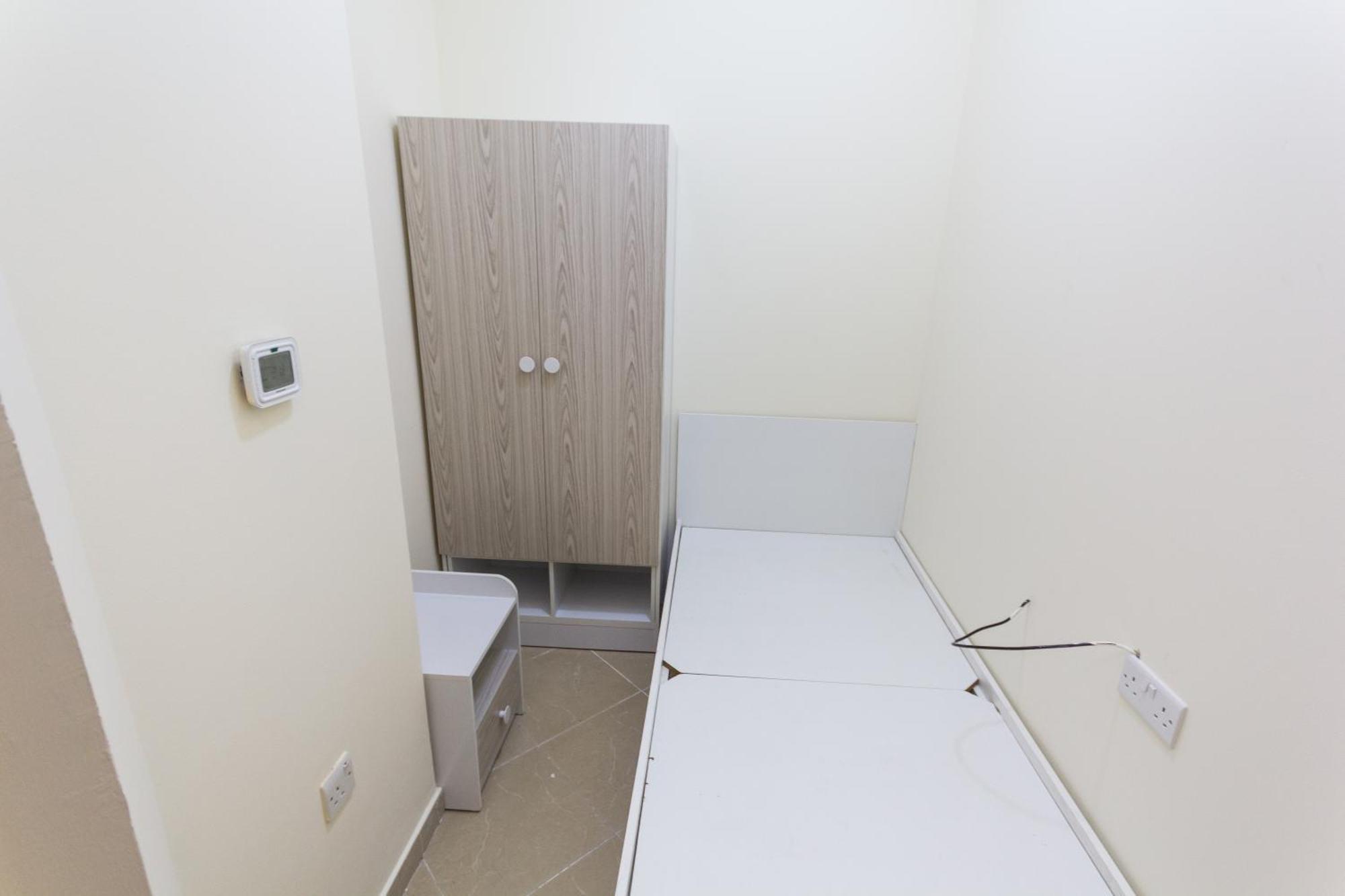 Small Budget Rooms For 'Girls' Only In Dubai, Marina Exteriör bild